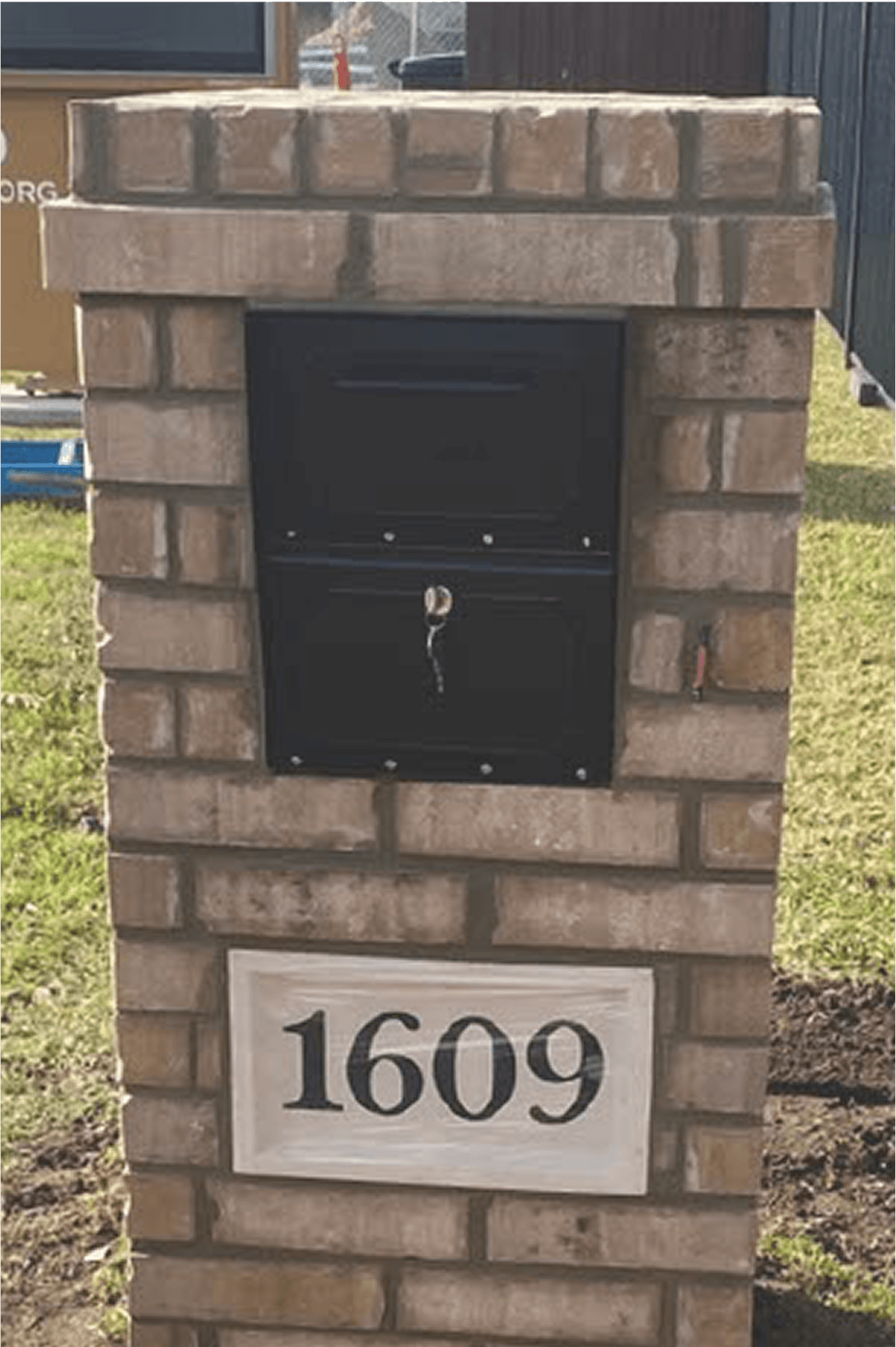 Arched Brick Mailbox After