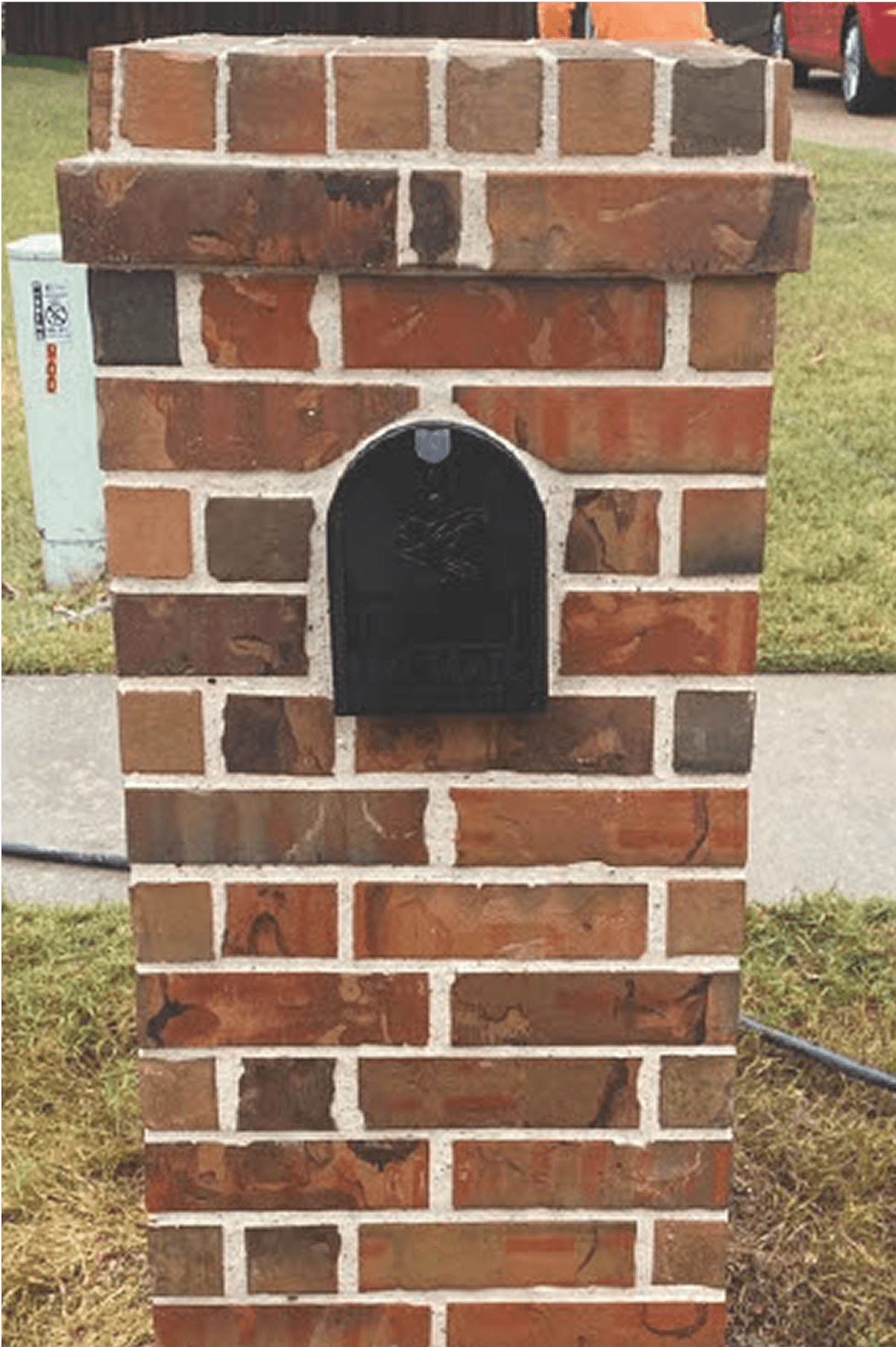 Arched Brick Mailbox Before